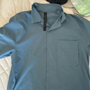 Lululemon short sleeve button down